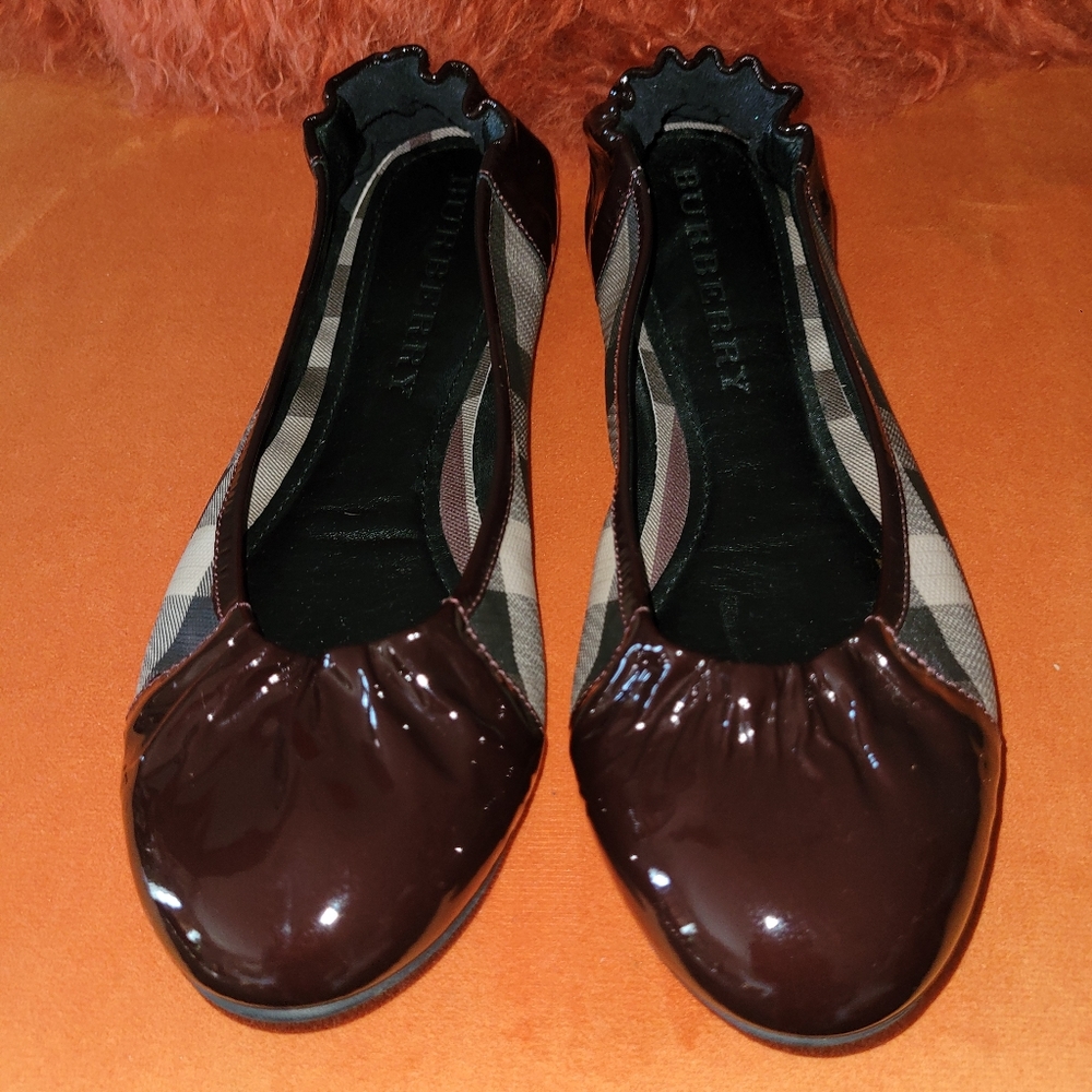 Flat shoes
